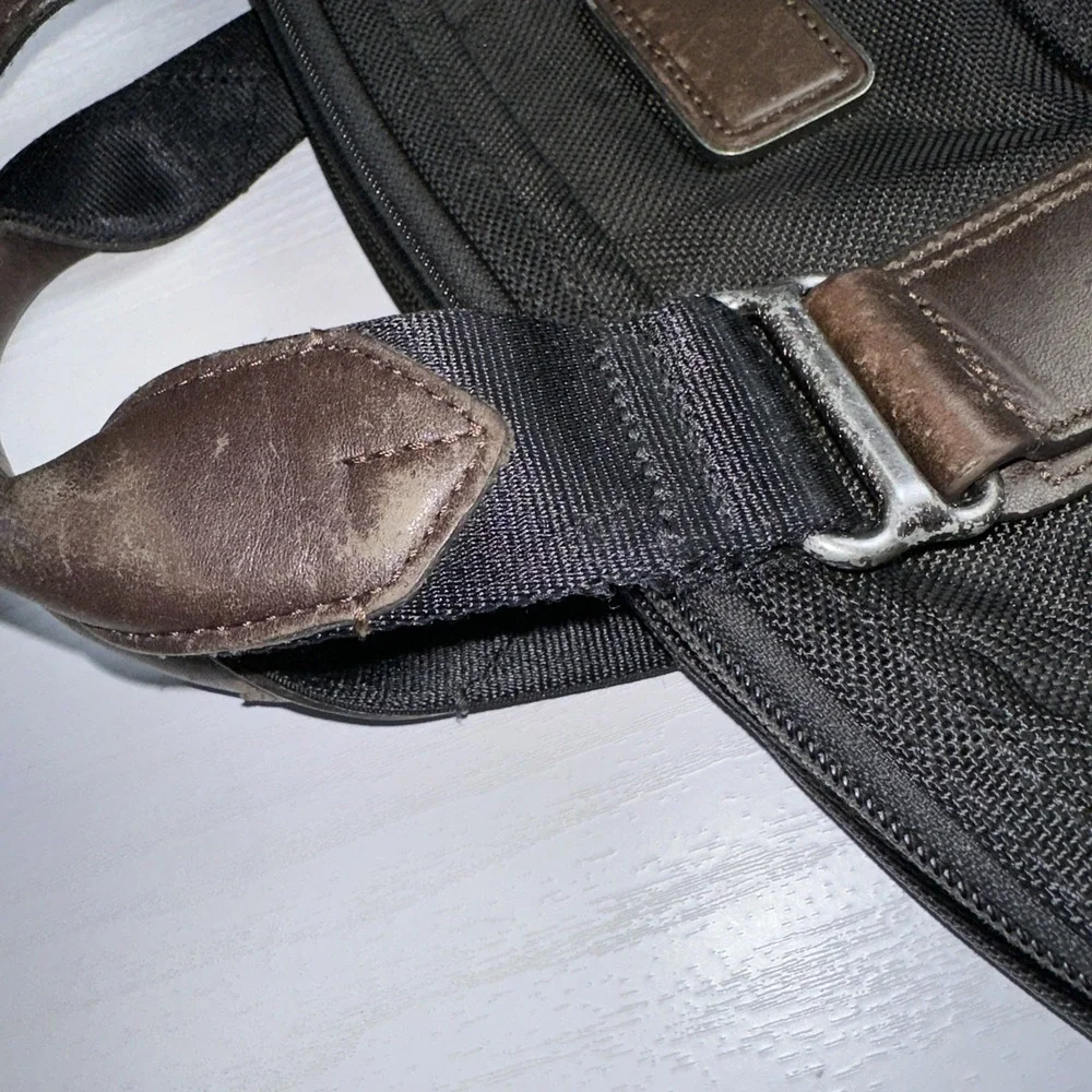 Tumi this bag